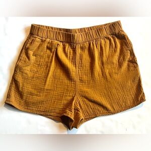 Universal Thread Cotton Crinkle Women's Mustard Yellow Shorts Size Medium